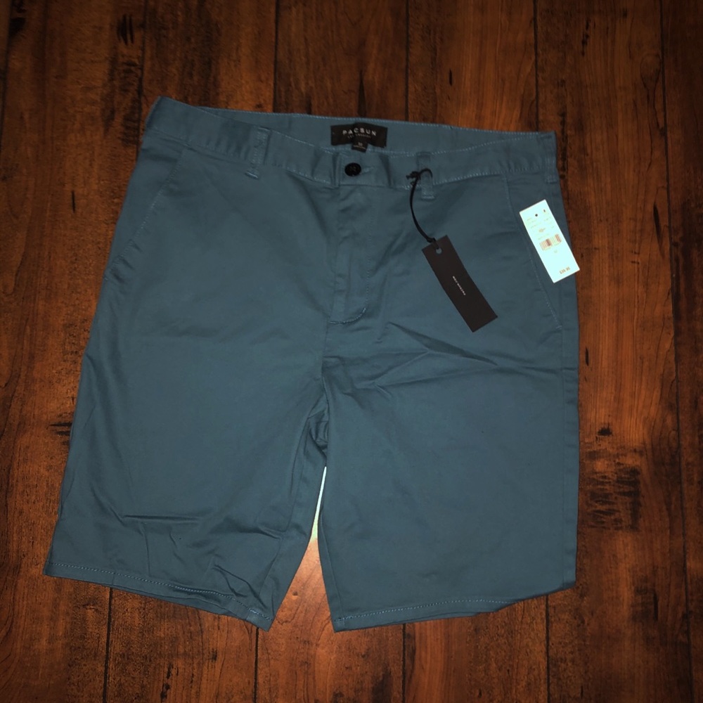 Pacsun Teal Shorts
(Never Worn) 
Size 32